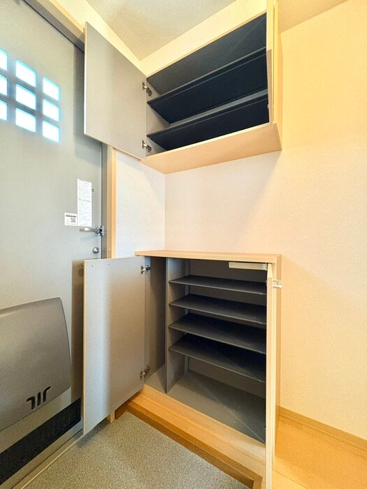物件内観写真19　(靴箱)