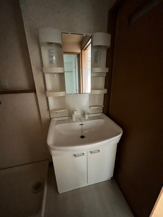 物件内観写真12　(洗面)