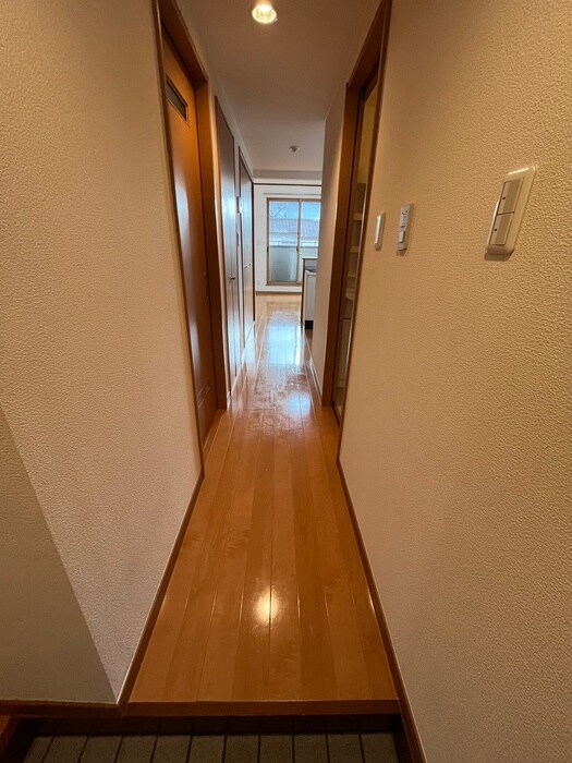 物件内観写真15　(廊下)