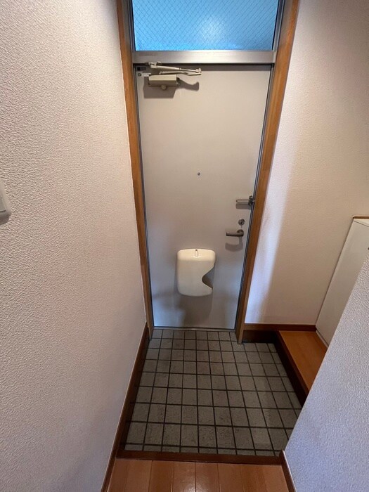 物件内観写真16　(玄関)