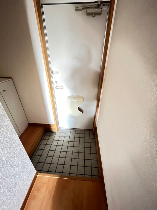 物件内観写真16　(玄関)