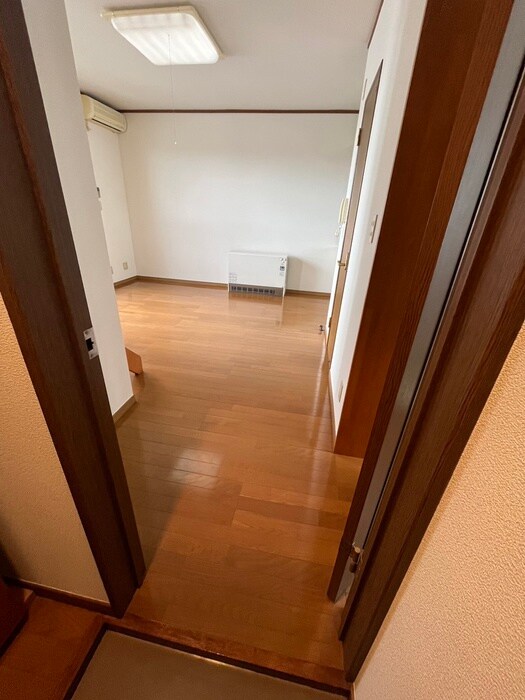物件内観写真16　(廊下)
