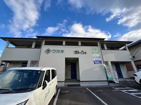 すまいる８番館外観写真