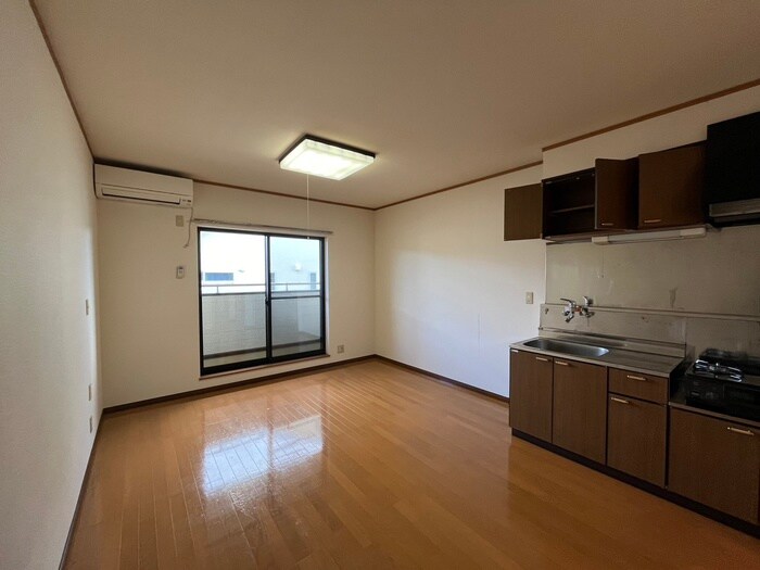 物件内観写真8　(居室)