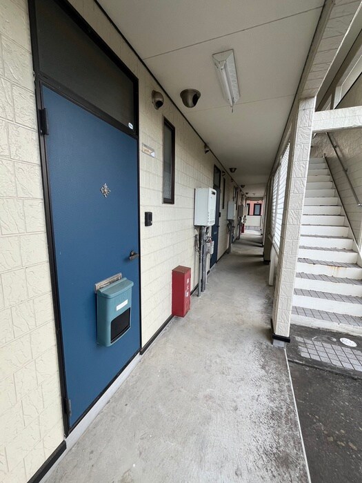 物件外観写真6　(エントランス部分)