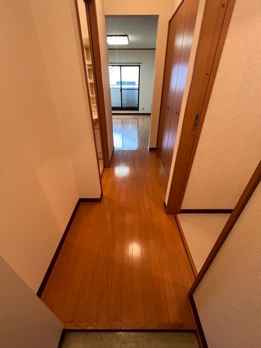 物件内観写真16　(廊下)