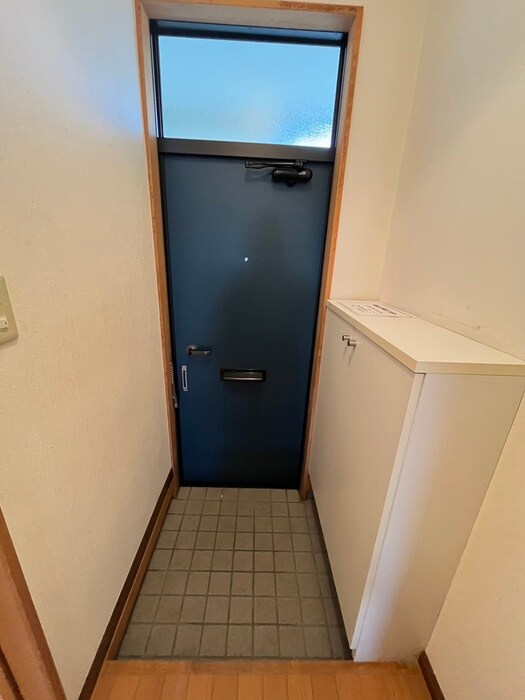 物件内観写真17　(玄関)