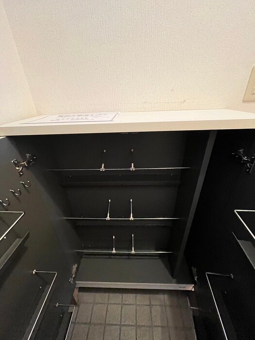 物件内観写真18　(靴箱)