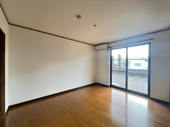 物件内観写真9　(居室)