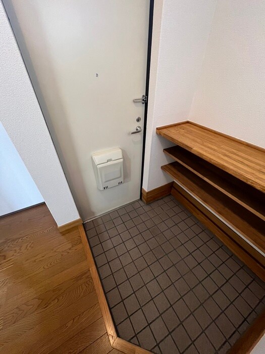 物件内観写真17　(玄関)
