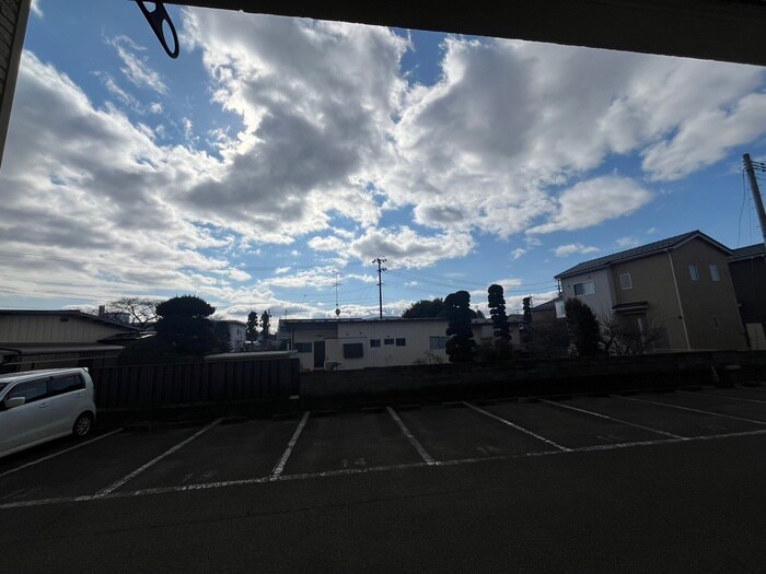 物件内観写真20　(室内からの展望)