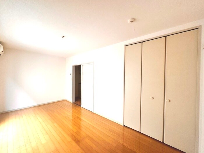 物件内観写真10　(居室)