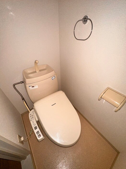 物件内観写真16　(トイレ)