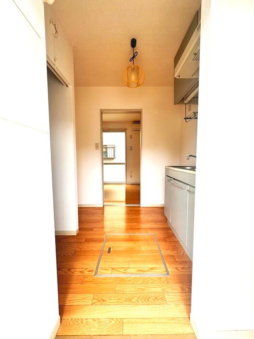 物件内観写真17　(廊下)