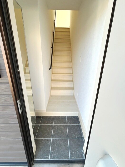 物件内観写真14　(玄関)