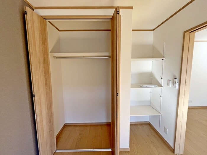 物件内観写真13　(収納)