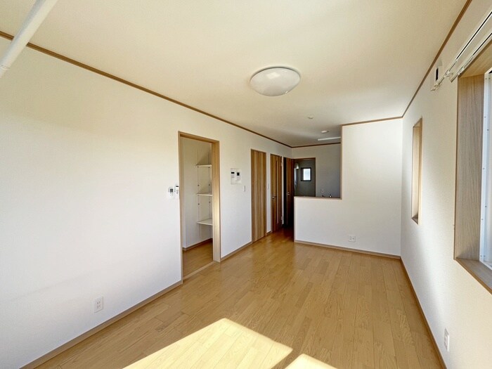 物件内観写真18　(居室)