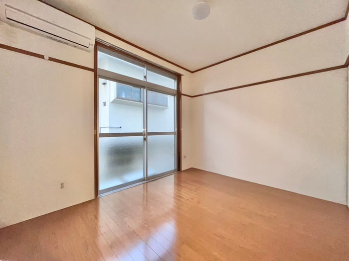 物件内観写真6　(居室)