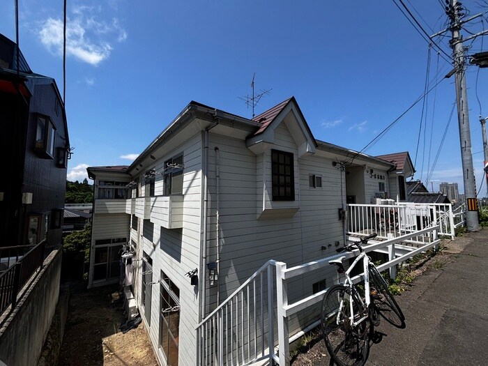 物件外観写真3　(駐輪場)