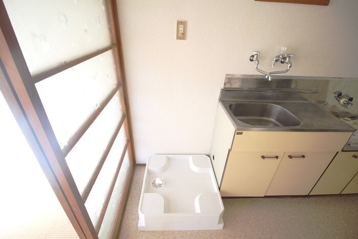 物件内観写真14　(洗濯機置場)