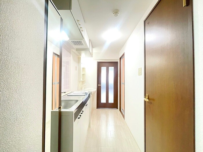 物件内観写真18　(廊下)
