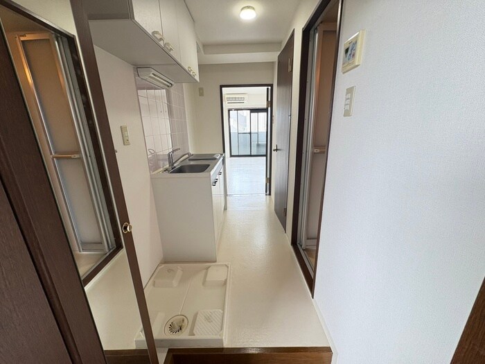 物件内観写真19　(廊下)