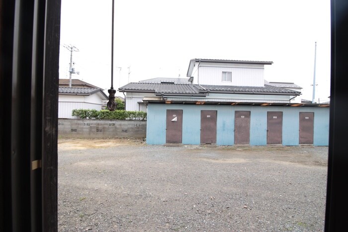 物件内観写真18　(室内からの展望)