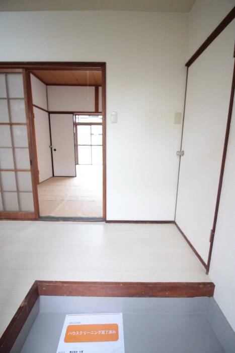 物件内観写真19　(玄関)