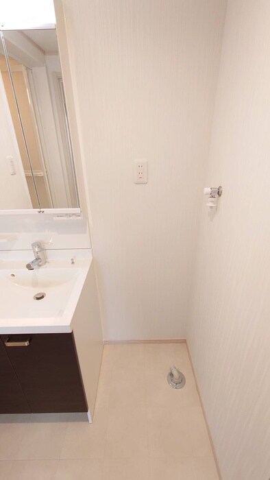 物件内観写真12　(洗濯機置場)