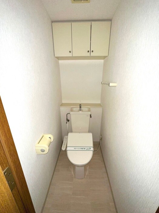 物件内観写真16　(トイレ)