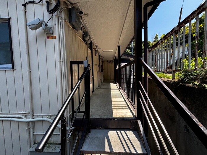 物件外観写真4　(エントランス部分)