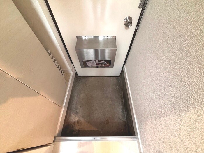 物件内観写真21　(玄関)