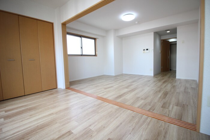 物件内観写真10　(居室)