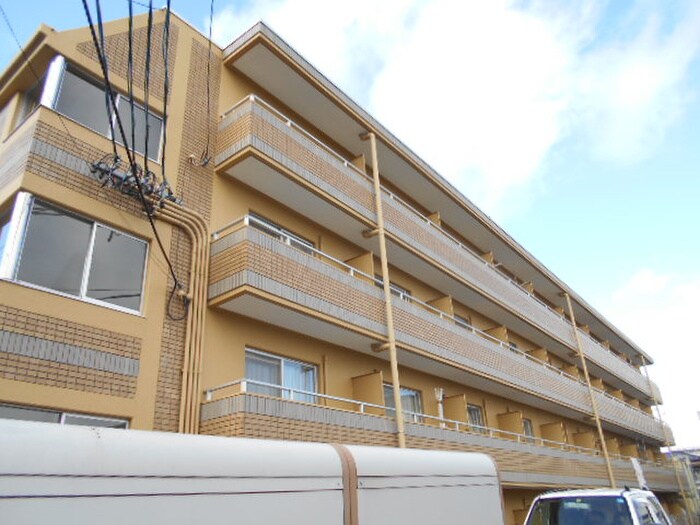 物件外観写真6　(エントランス部分)