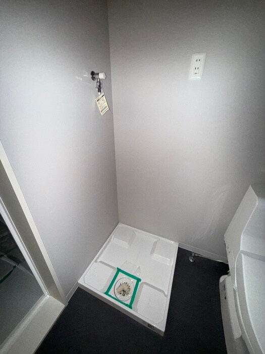 物件内観写真14　(洗濯機置場)