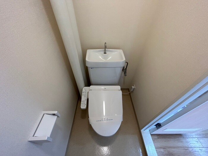 物件内観写真11　(トイレ)