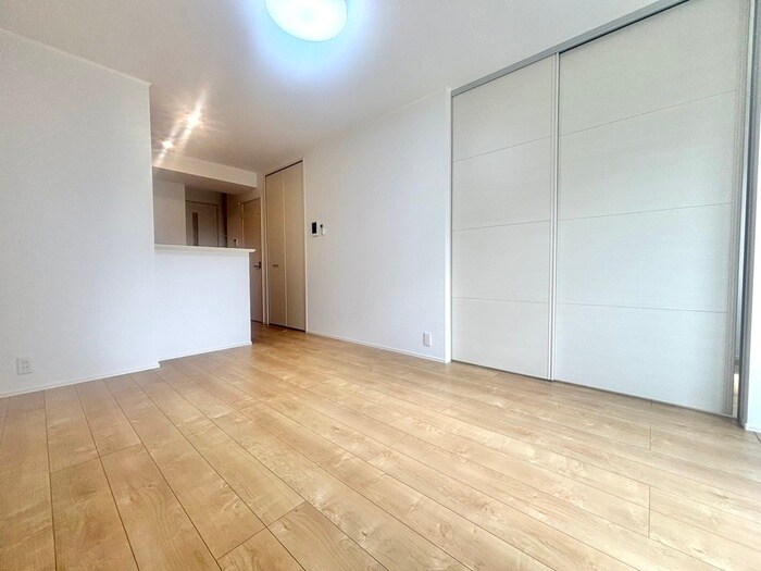 物件内観写真8　(居室)