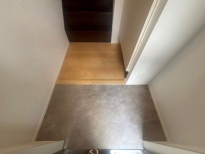 物件内観写真19　(玄関)