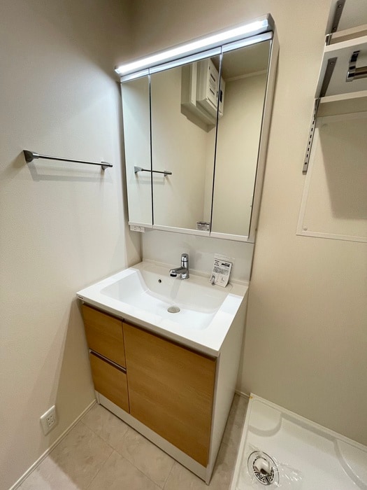 物件内観写真11　(洗面)