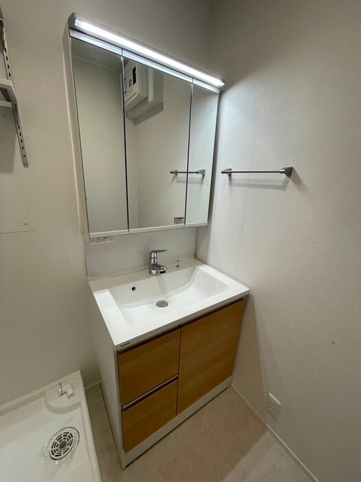 物件内観写真11　(洗面)