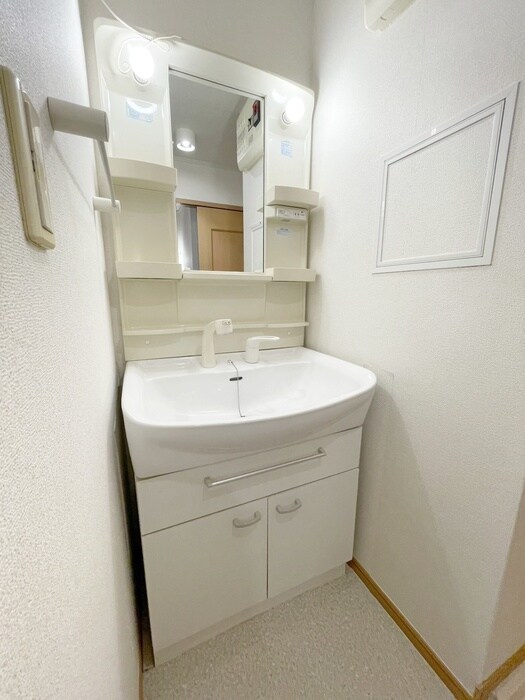 物件内観写真11　(洗面)