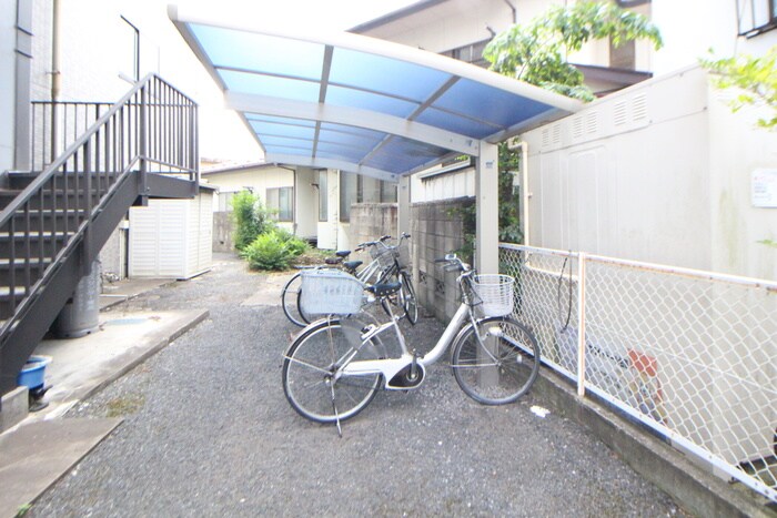 物件外観写真6　(駐輪場)