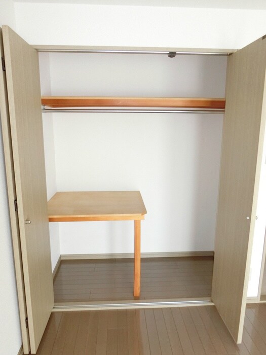 物件内観写真6　(収納)