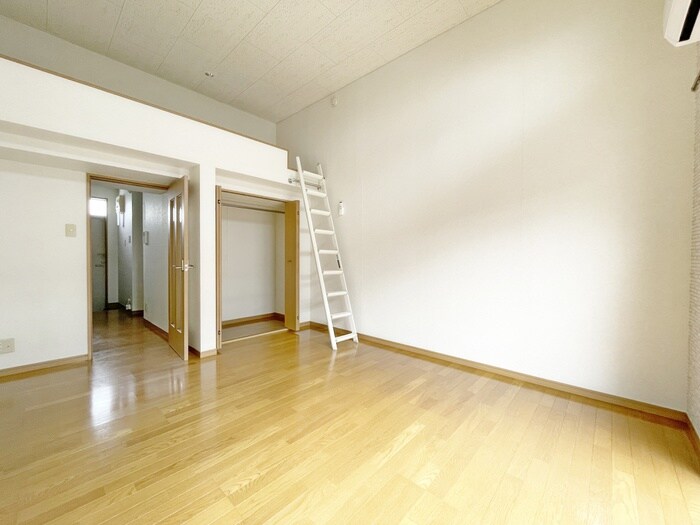 物件内観写真8　(居室)