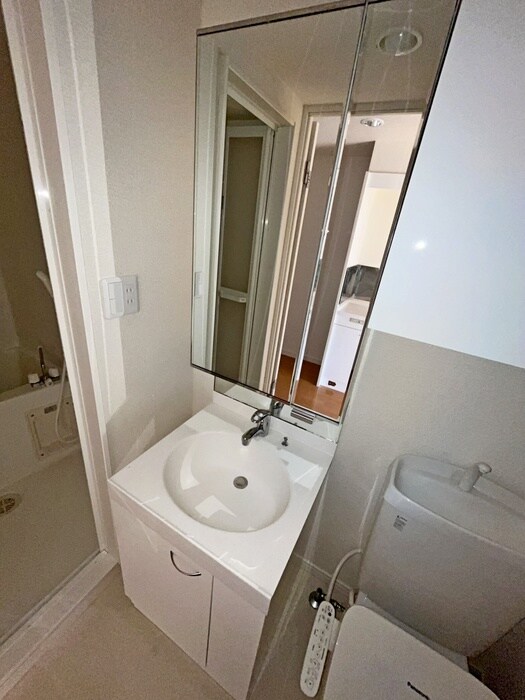 物件内観写真11　(洗面)