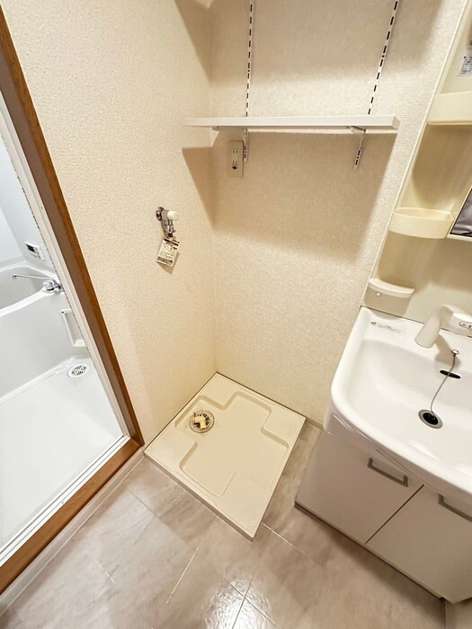 物件内観写真15　(洗濯機置場)