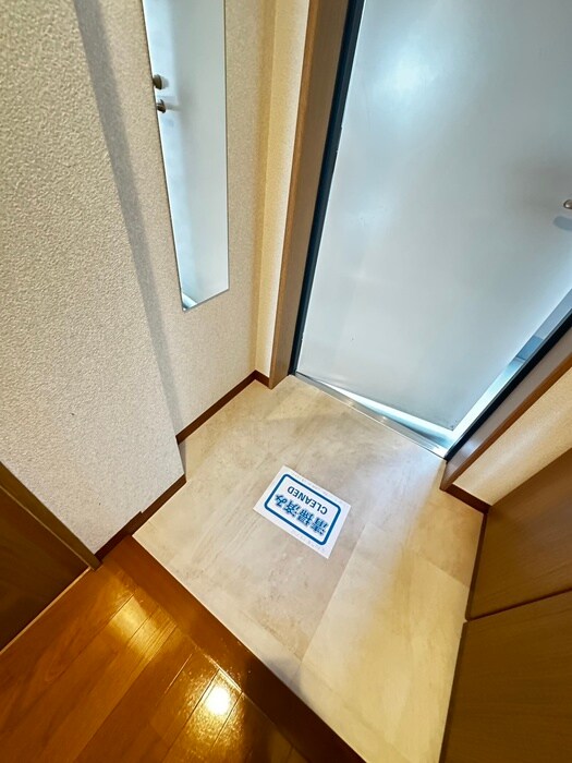 物件内観写真18　(玄関)