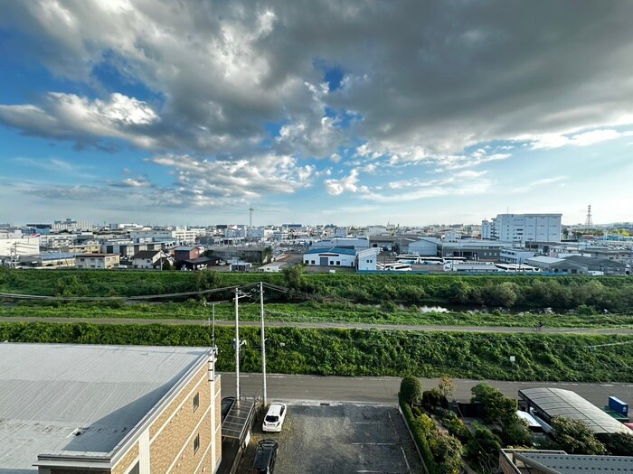 物件内観写真22　(室内からの展望)