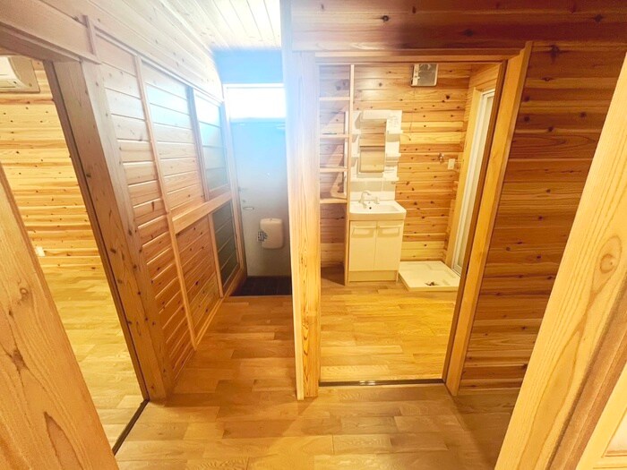 物件内観写真20　(廊下)