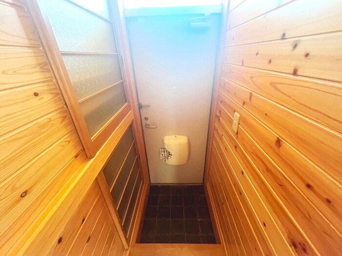 物件内観写真22　(玄関)